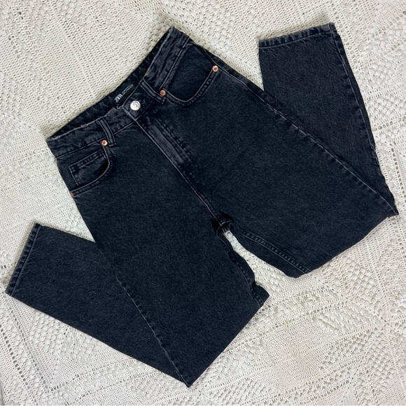 ZARA Jeans Womens Black High Rise Mom Fit Relaxed Fit Trendy Taper Denim Size 4 - Picture 4 of 7